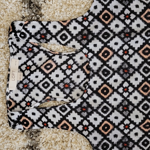 LOFT Diamond Geo Racerback Shell - Picture 3 of 9